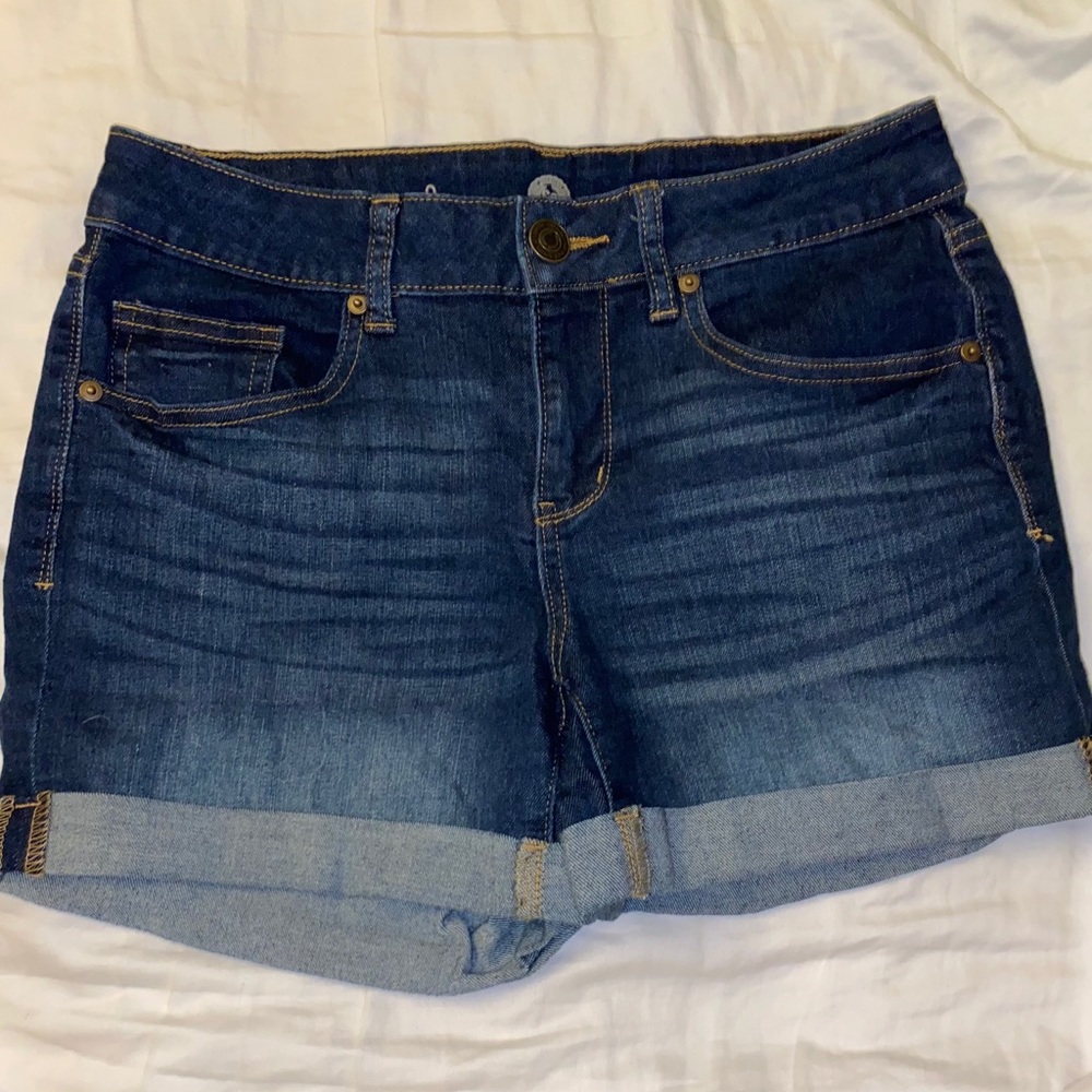 SO size nine shorts